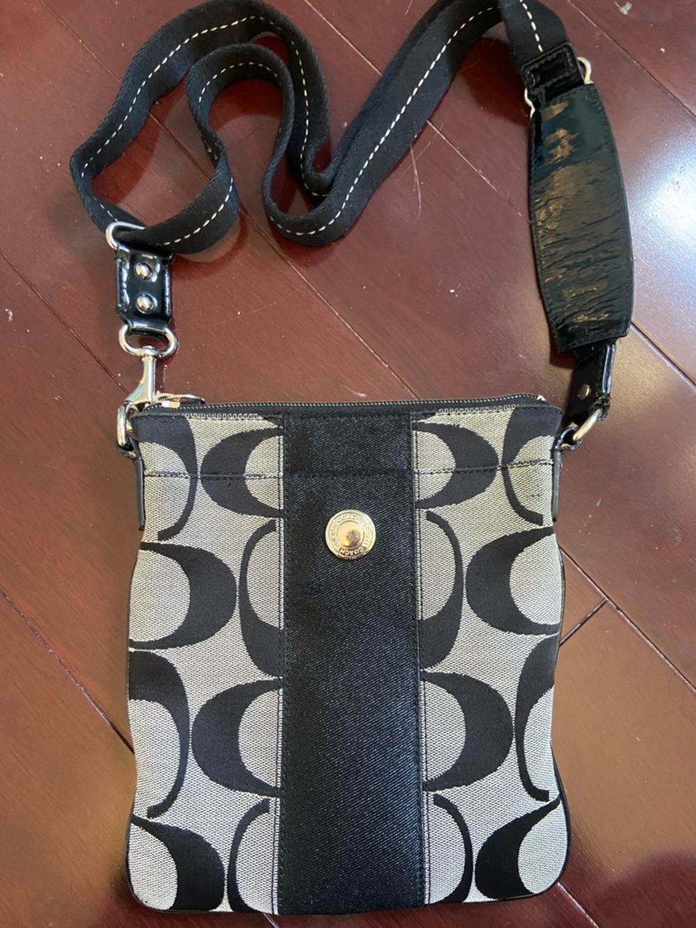 Vintage coach crossbody purse